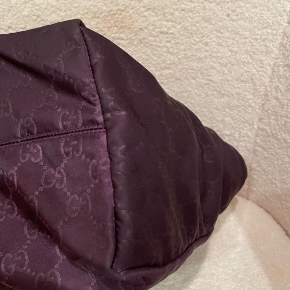 Authentic Gucci Tote - Picture 3 of 7